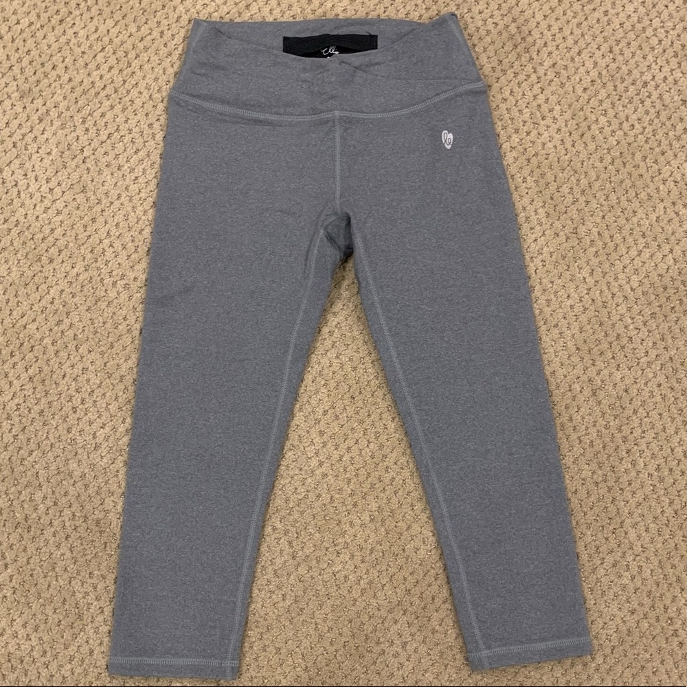 Ellie Gray Capri Leggings